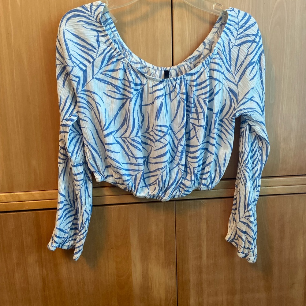 Blue and white peasant top